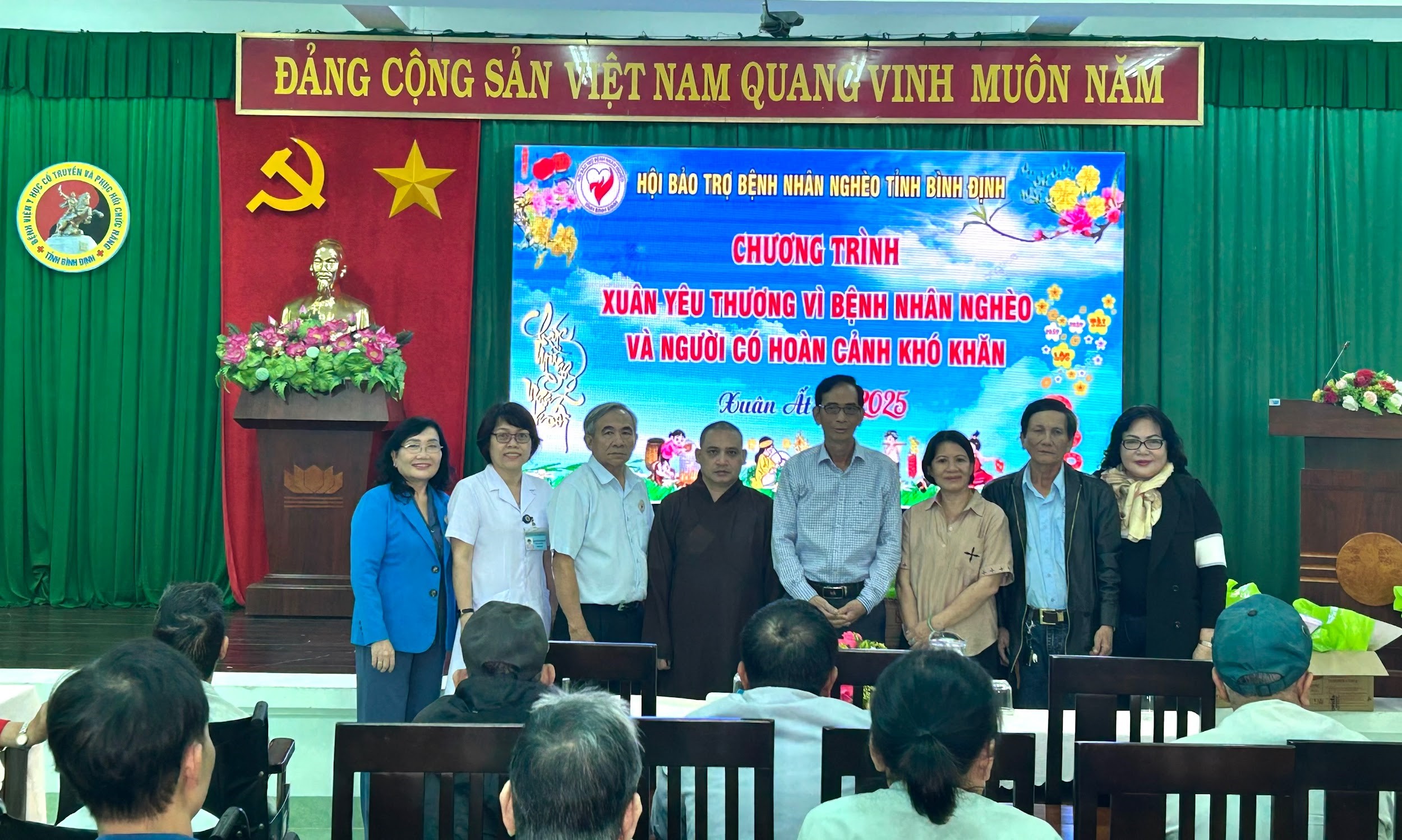 Chương trình xuân yêu thương vì bệnh nhân nghèo và người có hoàn cảnh khó khăn