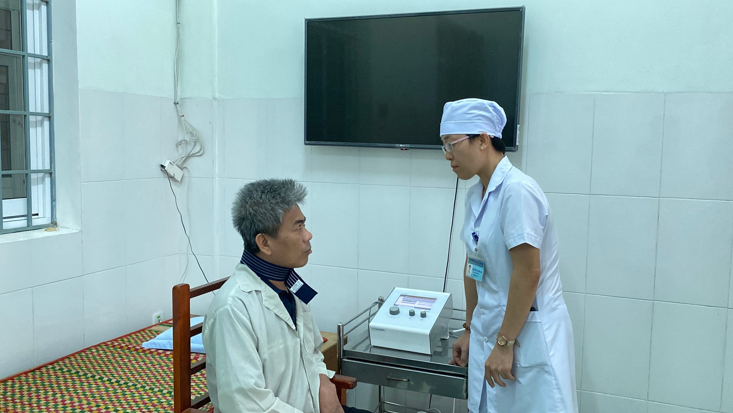 Triển khai kỷ thuật mới tháng 02/2025 tại Bệnh viện Y học cổ truyền và Phục hồi chức năng Bình Định: Kích thích điện thần kinh cơ trong điều trị rối loạn nuốt