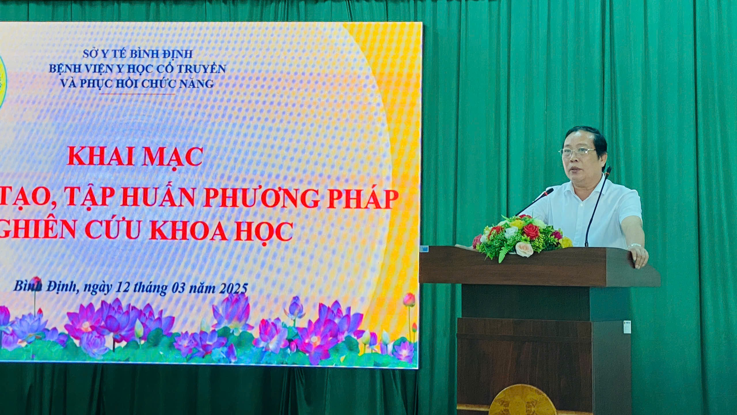Khai mạc lớp đào tạo Phương pháp nghiên cứu khoa học