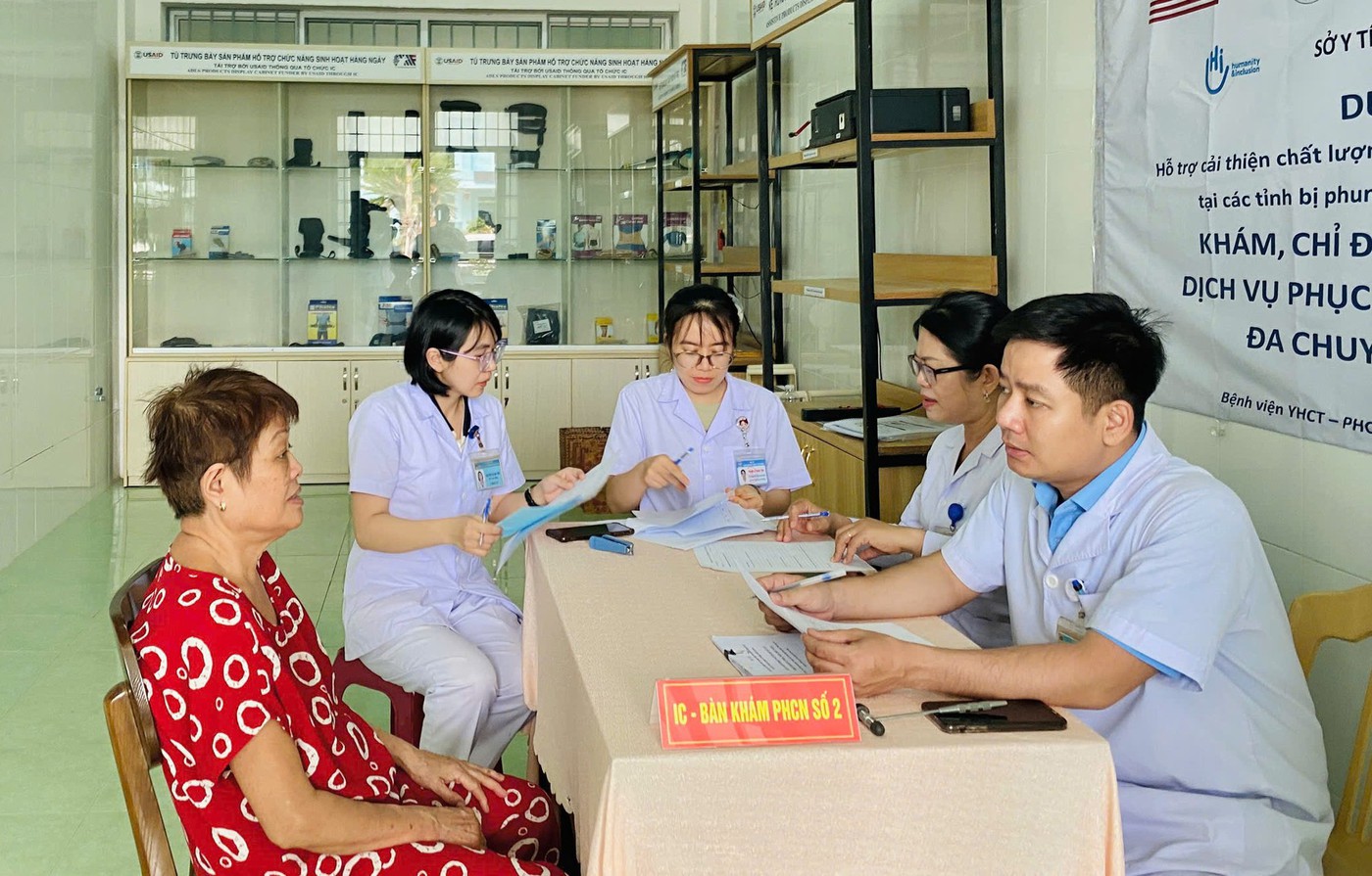 Chăm sóc sức khỏe, hỗ trợ phục hồi cho người có công, nạn nhân chất độc hóa học